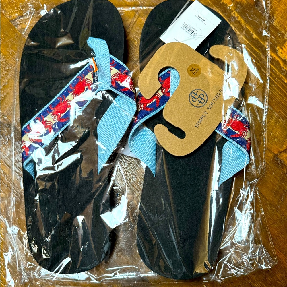Simply Southern Men’s Flip Flop Sandals Crab brand new size XL 11/12